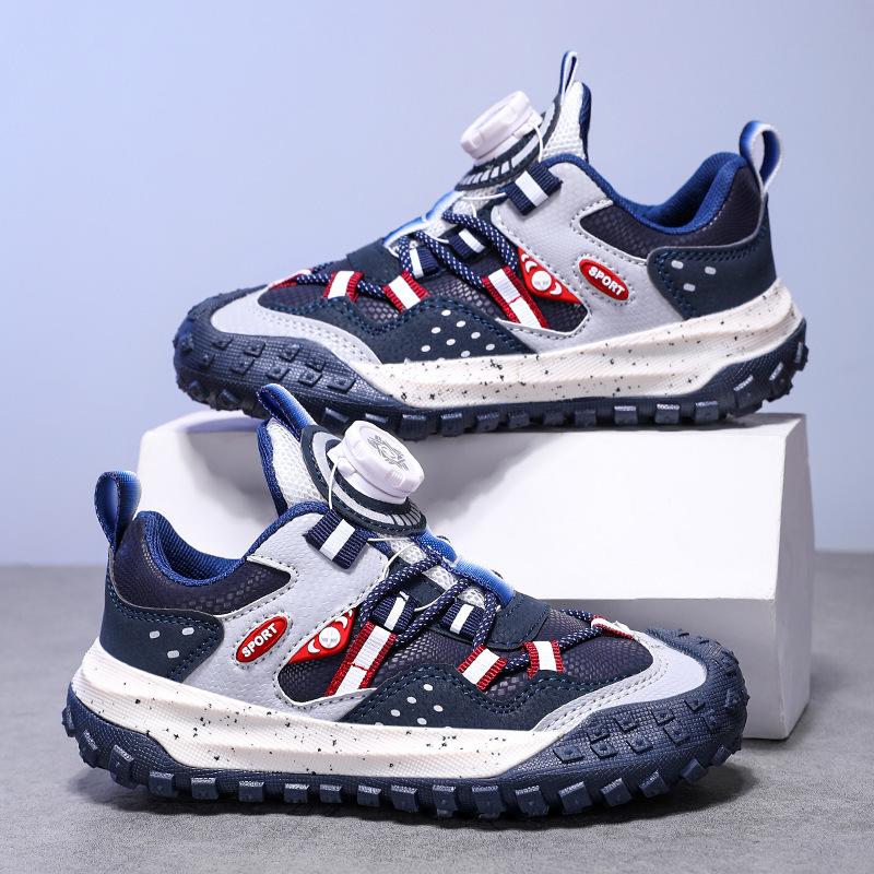 

Classmates spring and autumn new children s sports shoes leather surface students middle school boys leather running shoes explosion 39