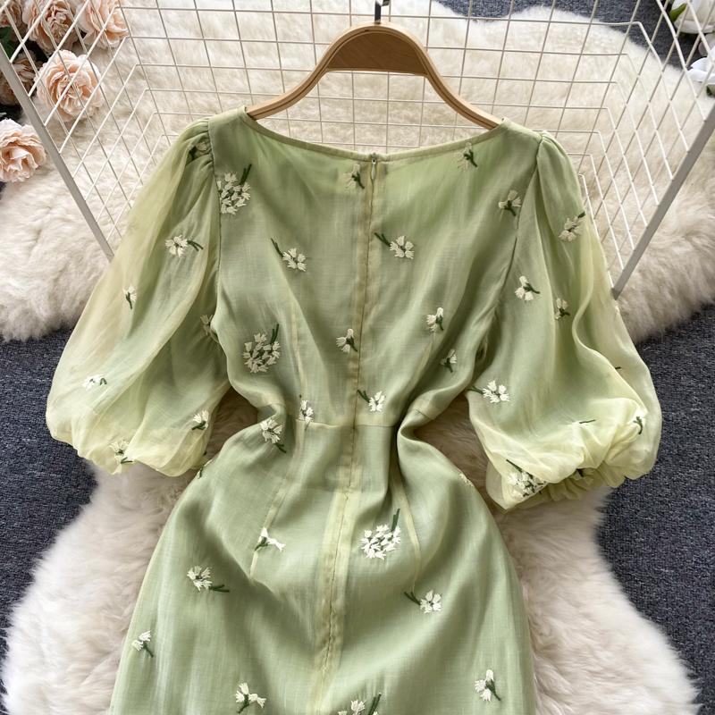 Women Lantern Sleeve Embroidery Flower Mermaid Dress Fashion O-neck Ruffles Slim Bodycon Party Fishtail Dresses
