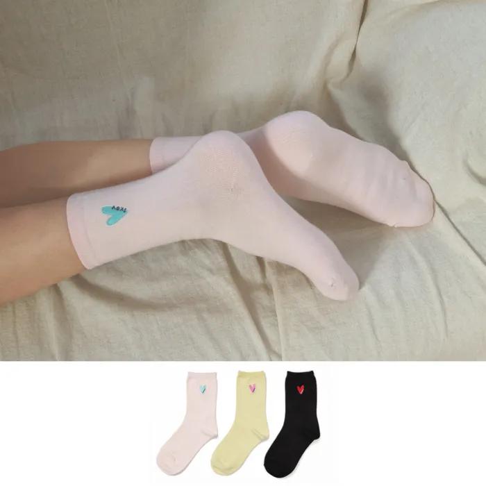 3-Piece Set of Plain Cotton Socks with Heart Embroidery Point