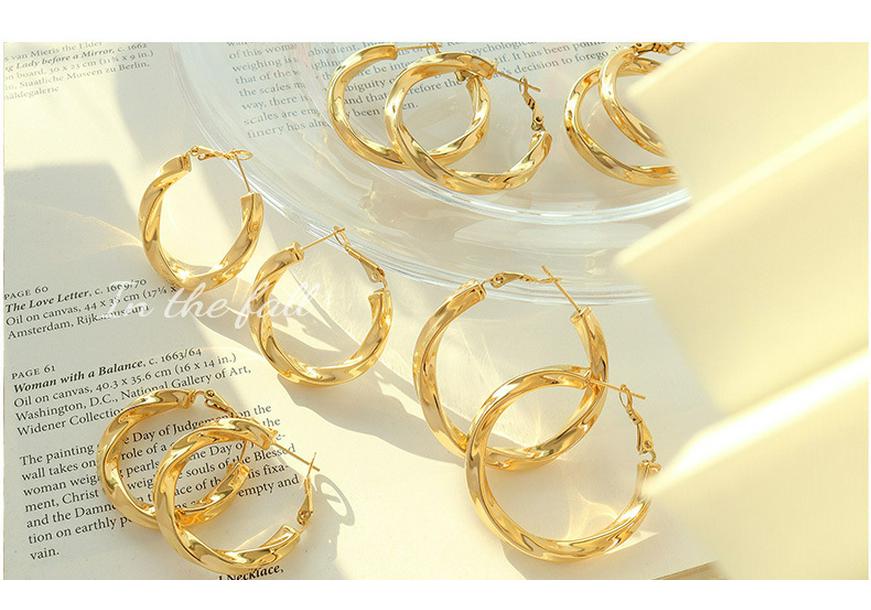 18K Gold-Plated Titanium Steel Twisted C-Shaped Earrings - Hong Kong Style