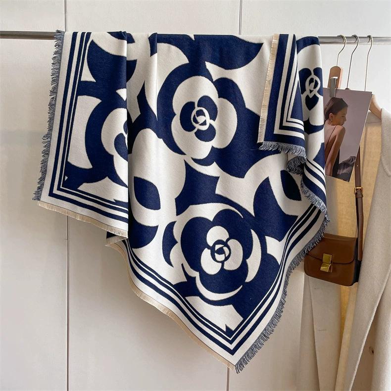 122*128cm Oversized  Imitation Cashmere Wrap with Tassels, Floral Travel Blanket Cape Pashmina Shawl for Women, Versatile scarf