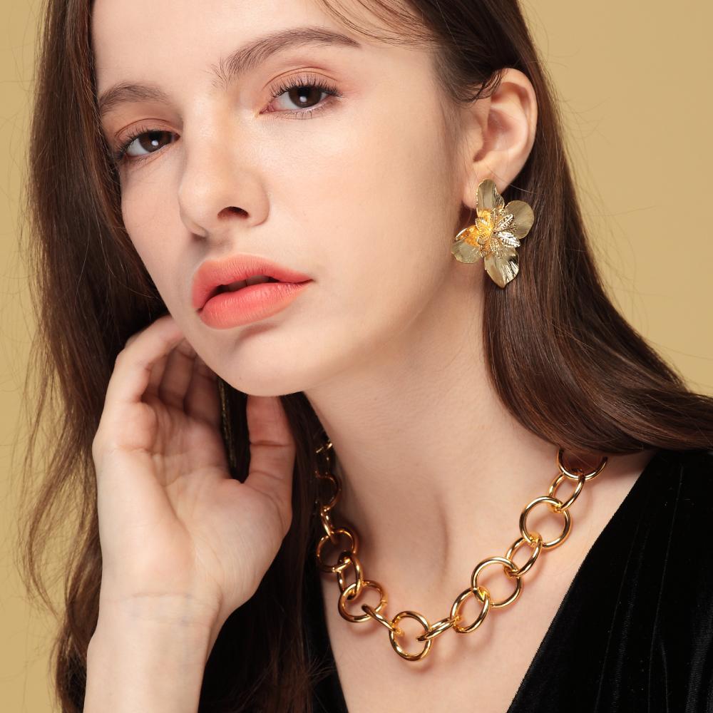 My Omelet Golden Flower Earrings