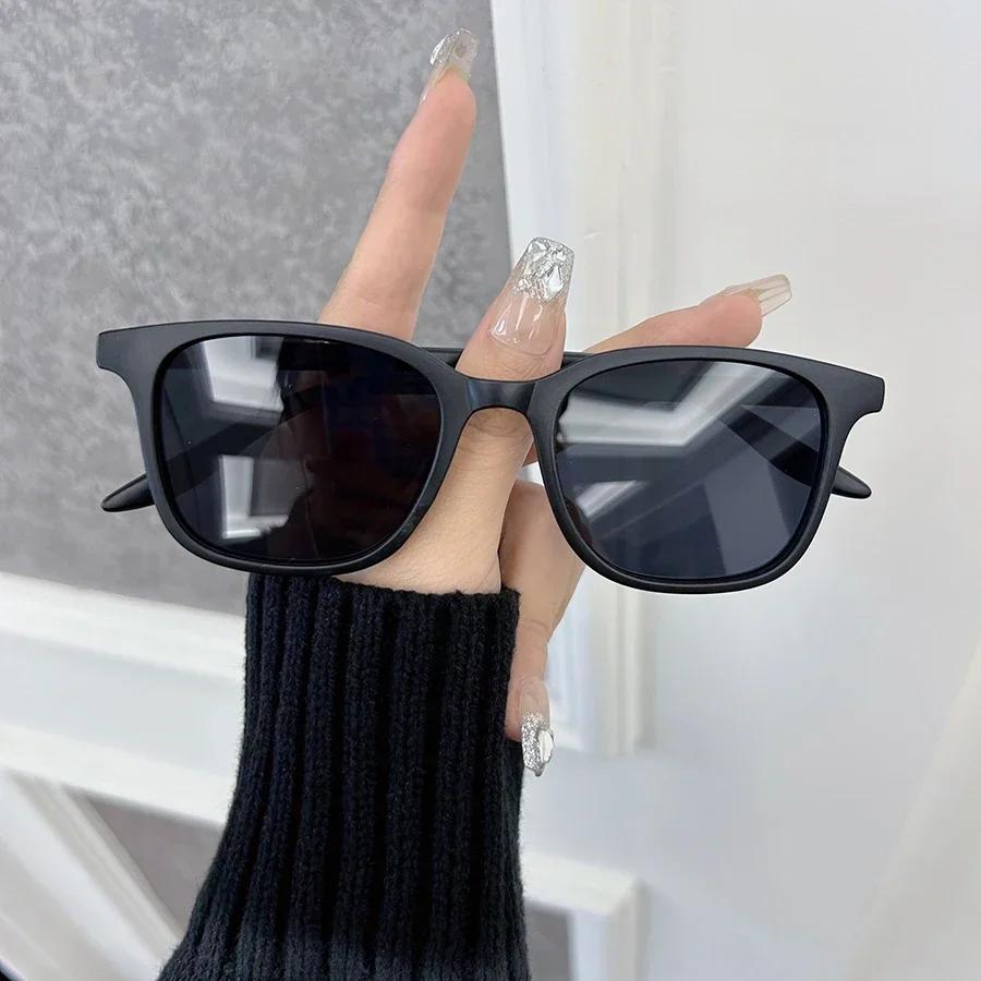 Retro Cat Eye Sunglasses Vintage Square Frame Fashion Unisex Oculos for Women Men Small Size Casual Style