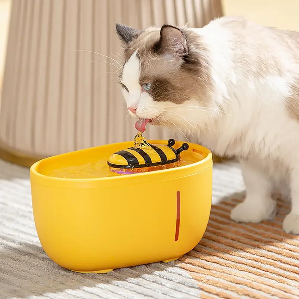 Pet Cute Water Dispenser 2L High-capacity Automatic Circulating Silent Water Dispenser Cats Intelligent Live Flowing Water Bowl