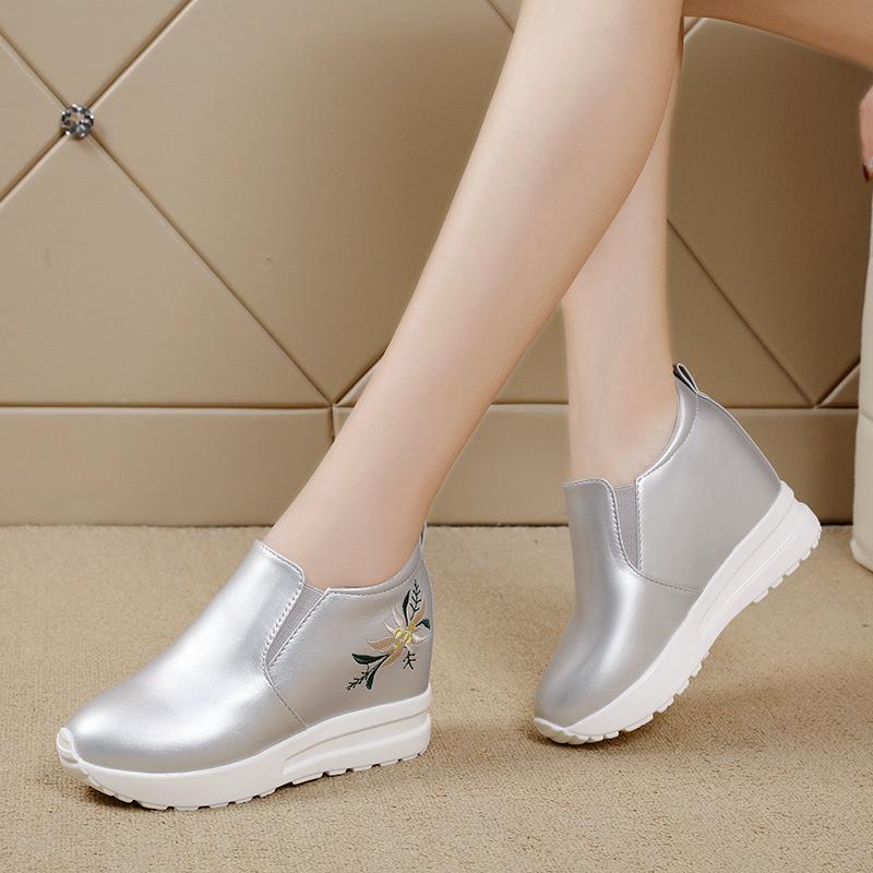 Fashion Women's Slip-On Wedge Sneakers Floral Embroidery Platform Sole Casual Shoes Comfortable Height Increasing Footwear