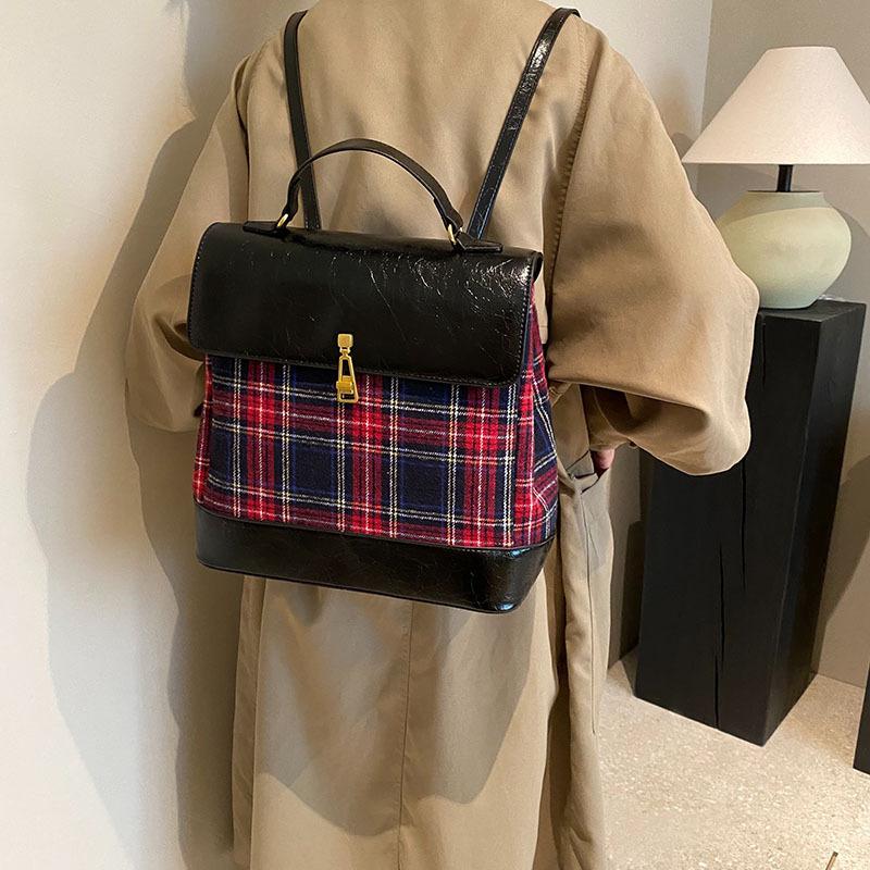 New trendy plaid women's bag, fashionable and casual color contrasting splicing portable shoulder backpack.