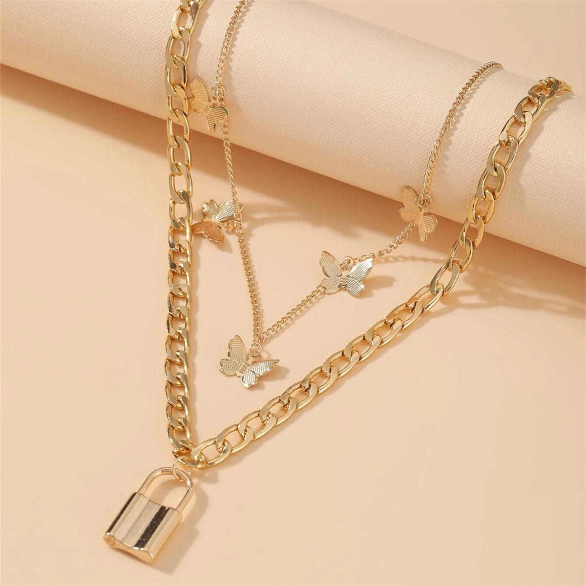 

Новое персонализированное ожерелье с подвеской в виде золотой бабочки, креативный кулон с замком, сложенный с многослойной цепочкой на ключицу для женщин золотой
