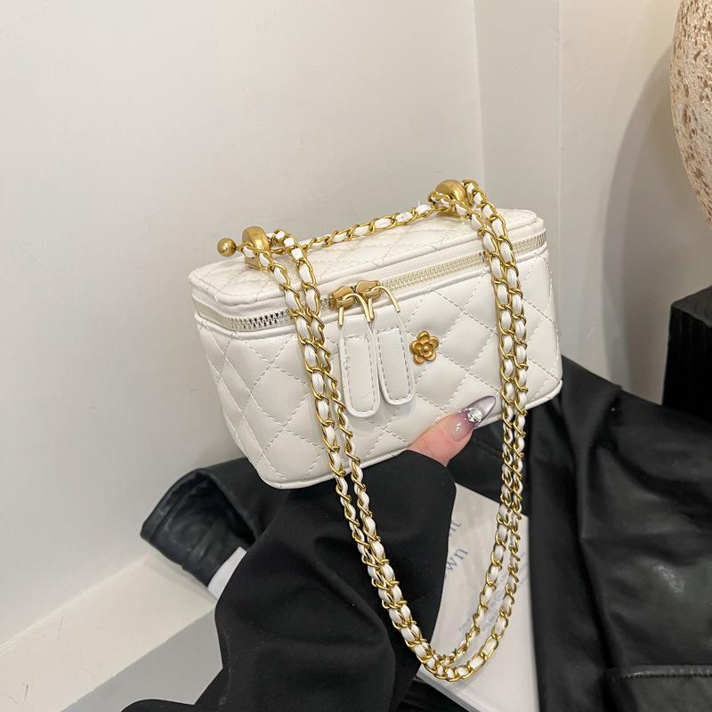 

Женская сумка кроссбоди на цепочке с вышивкой аргайл - Модная маленькая квадратная сумка 2025 весна/лето белый