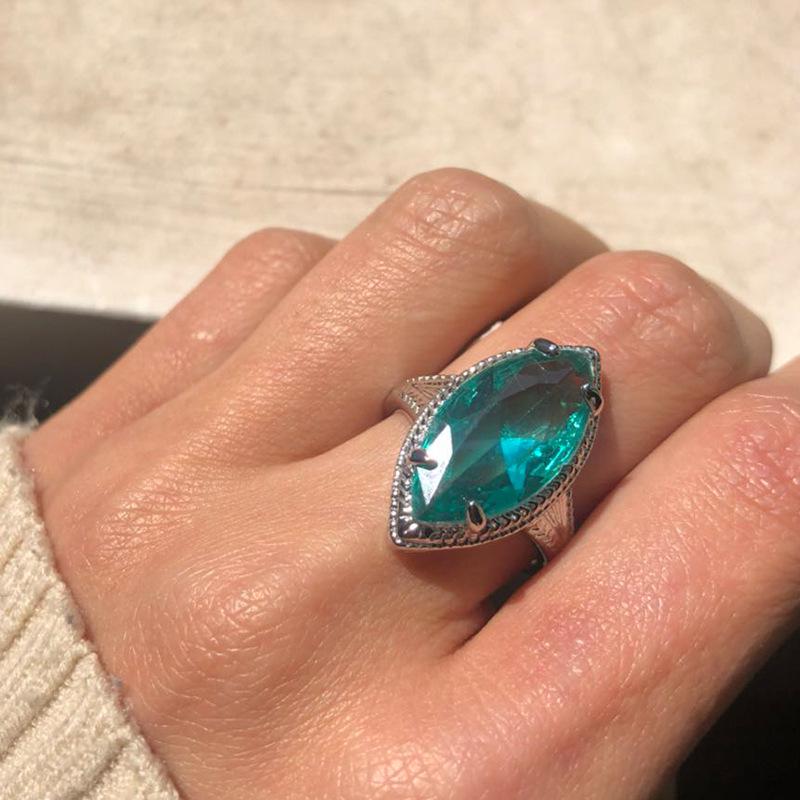 Women 'S Water Drop Zircon Stone Finger Ring Modish Fashionable Temperament High End High End Jewelry European American Banquet AccessoriesFashion