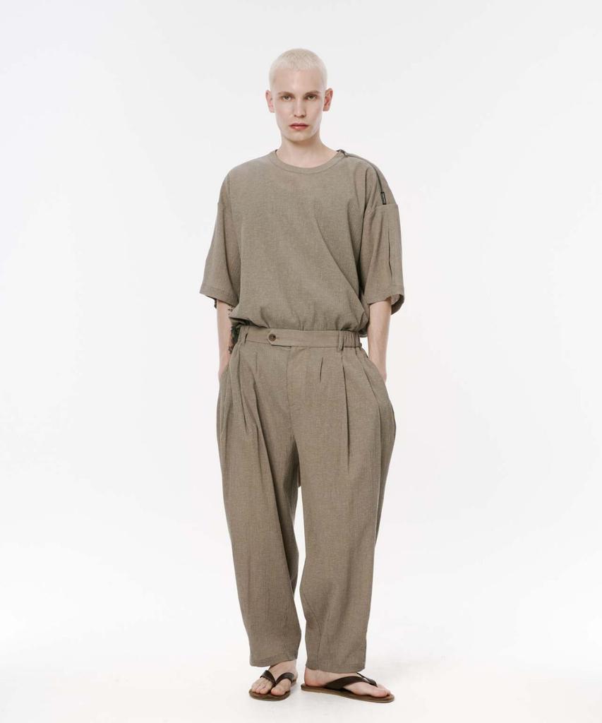 Kodeumopeu Balloon Fit Pleated Linen Pants Khaki