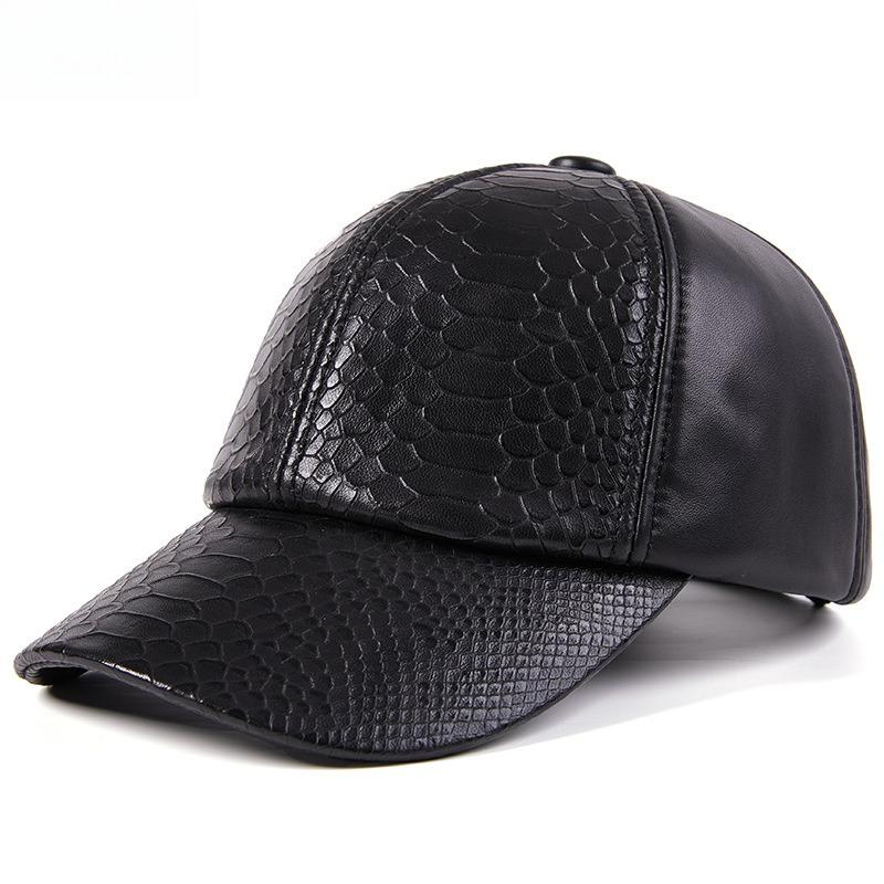Men’s Genuine Sheepskin Leather Baseball Cap, Crocodile Pattern Warm Outdoor Hat for Autumn Winter