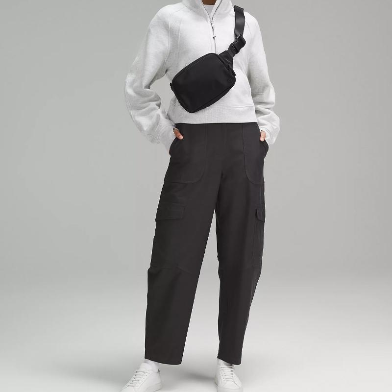Lululemon Everywhere 2L Solid Color Zipper Closure Simple Fashion Nylon Waist Bag Large Unisex Waist Bag Black LU9B11S-0001