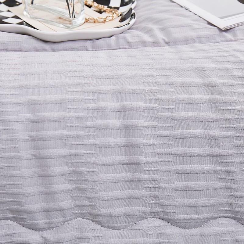 Battenu Classic Soft All-Season Fiber Quilt