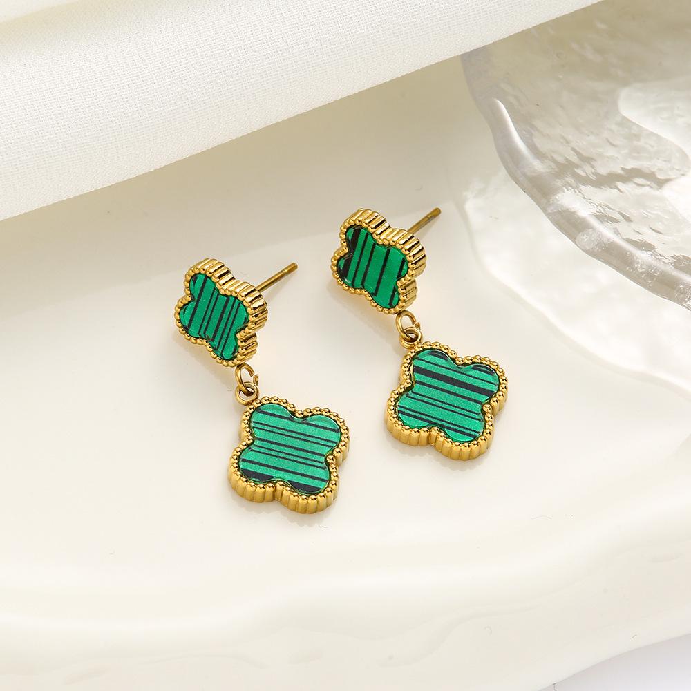 Kolczyki z tytanu ze stali nierdzewnej Lucky Four-Leaf Clover Kolczyki ze stali tytanowej Nie tracą koloru Klasyczne kolczyki z frędzlami w kształcie czterolistnego kwiatu Kolczyki damskie