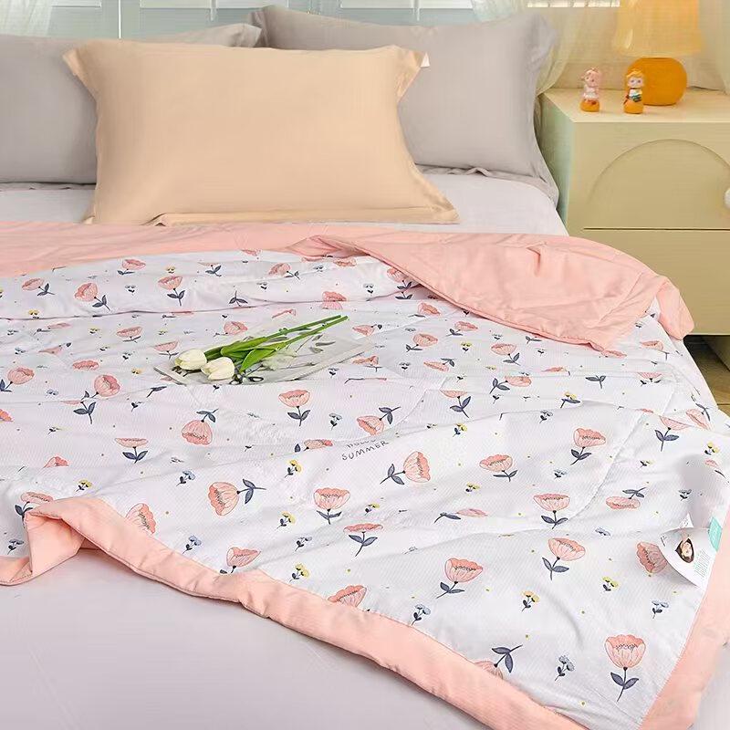 Gu Yue Qiao Cotton Blend All-Season Quilt