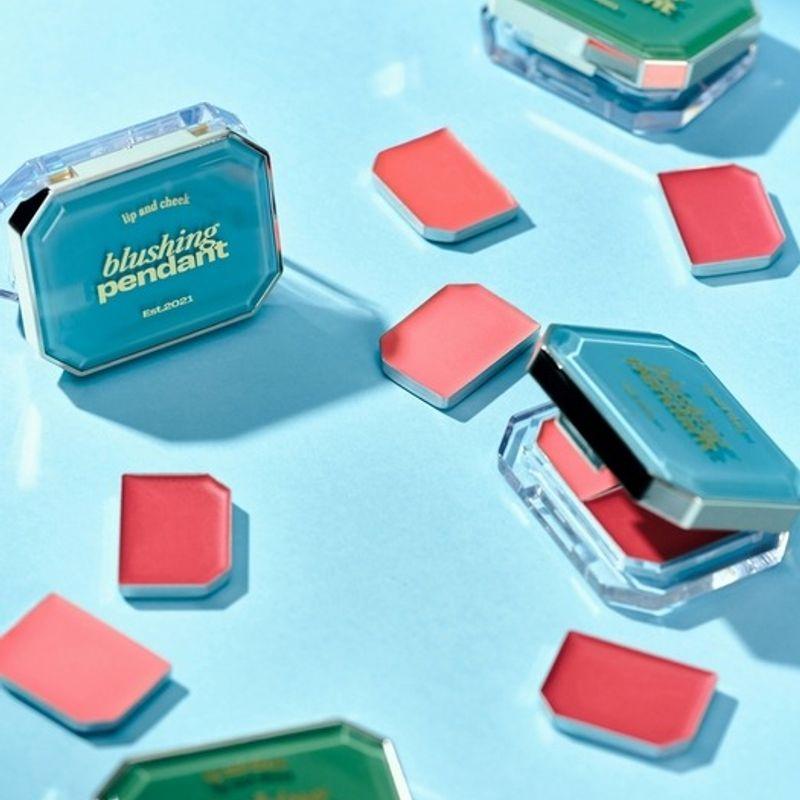 

[1+1] Румяна-кулон для губ и щек (40 цветов/Выберите 2) Blushing Velvet Pendant 14 Bunny Shoe