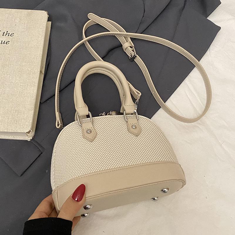 Korean Version of Niche Retro Style Contrasting Colors Splicing Portable Shell Bag Temperament Versatile Advanced Texture Commuter Messenger Bag Women