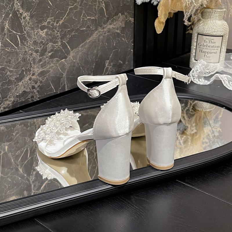 Fashion New Women High Heels Sandals White Pearl Buckle Round Toe Chunky Heel Wedding Shoes