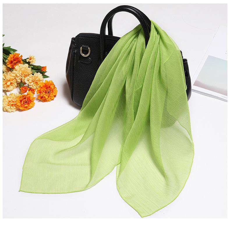 

Однотонный небольшой шелковистый шифоновый квадратный шарф - Travel Fashion All-Match Neck and Gauze Scarf Square scarf 90*90 зелёный