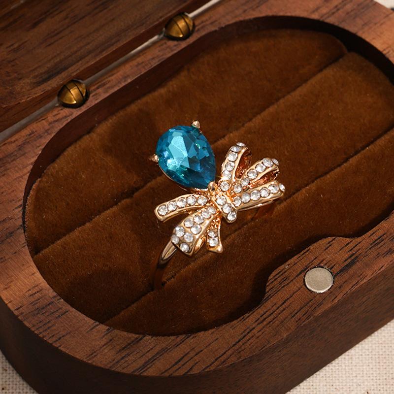 

Французское кольцо с бантом в темпераменте легкой роскоши, женское кольцо с топазом в форме капли воды