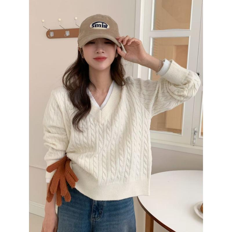 

Gentle wind fake two long-sleeved v-neck knitted sweater women s winter new high-end good-looking top One size