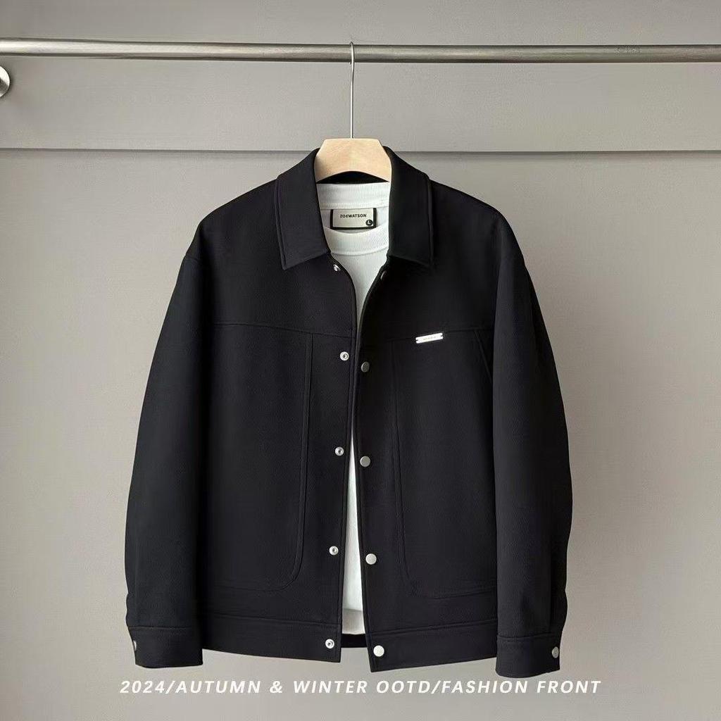 Minimalistische schwarze Cropped Daunenjacke - 50 weiße Entendaunen, einfarbig, kältebeständig