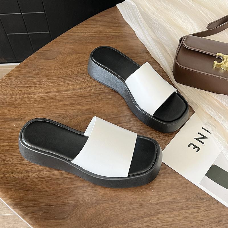 

Fashion Slippers Women s Thick Bottom Wedge Heel Outer Wear 2025 Summer New Fashion Sponge Cake Flat Flip Flops 35