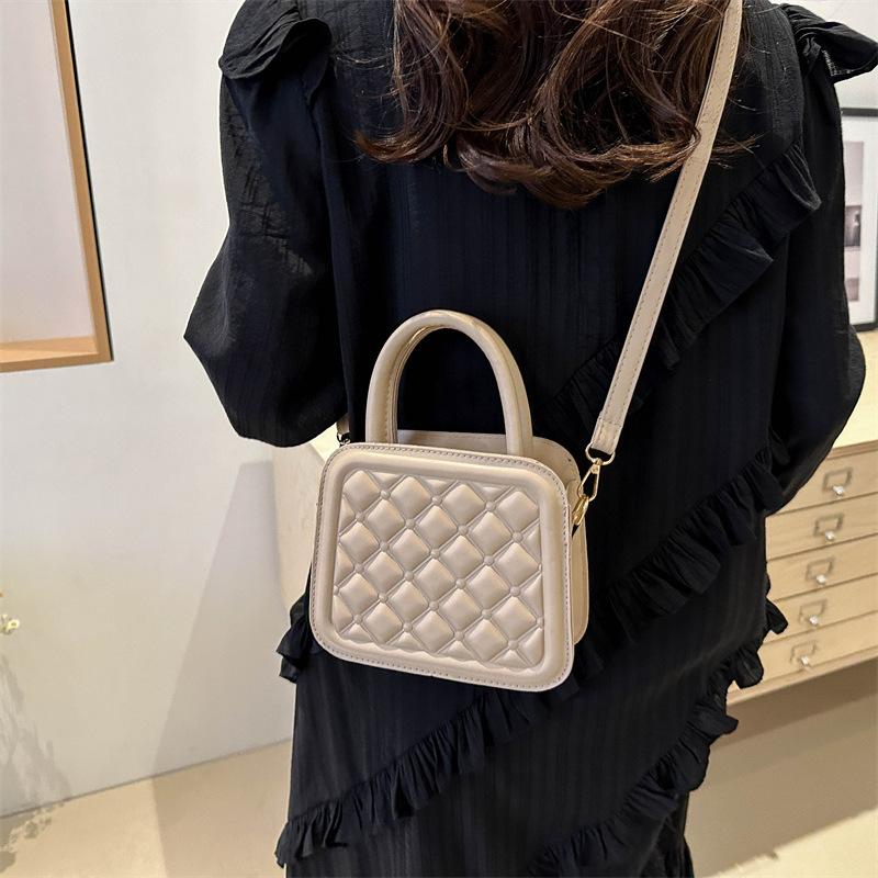 Women'S Bag Personalized Craftsmanship Portable Small Square Bag Texture Pu Pressure Shell Shoulder Bag Niche Versatile Messenger Bag