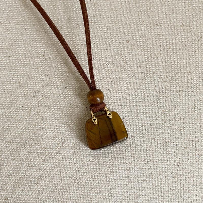 Design Sense Tiger'S Eye Stone Natural Stone Bag Pendant Necklace Women'S Autumn And Winter Fashion Versatile Neck Chain Sweater Chain