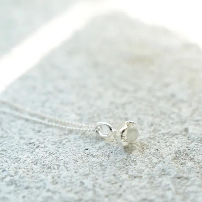 GROTTO NECKLACE 08