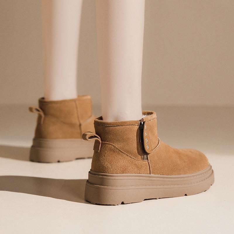 Snow Boots Women's Winter 2025 New Velvet Thickened Outdoor Thick-soled Leather Heightened and Warm Northeast Cotton Shoes Women's