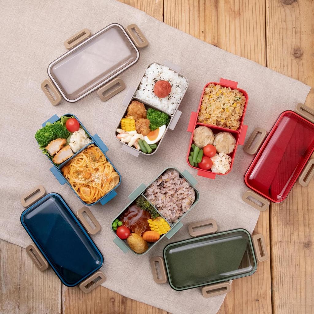 Skater Bento Single Made in for with Locking for Dishwasher and Microwave Nature Color Mauve Gray Box, 530ml, Tier, Japan, Women, 4-Point