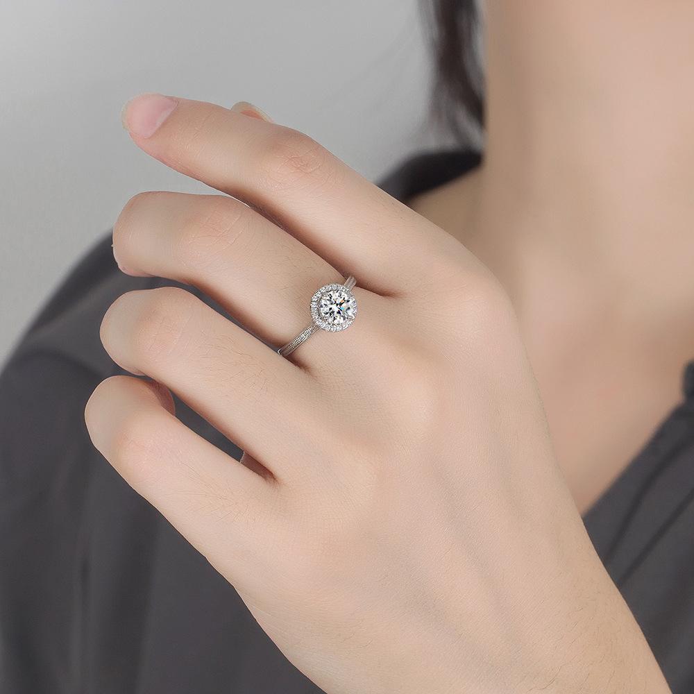 Gothic Holy Light Round Four-clawed Zircon Ring Female Simulation Diamond Ring 1 Carat Zircon Open Ring