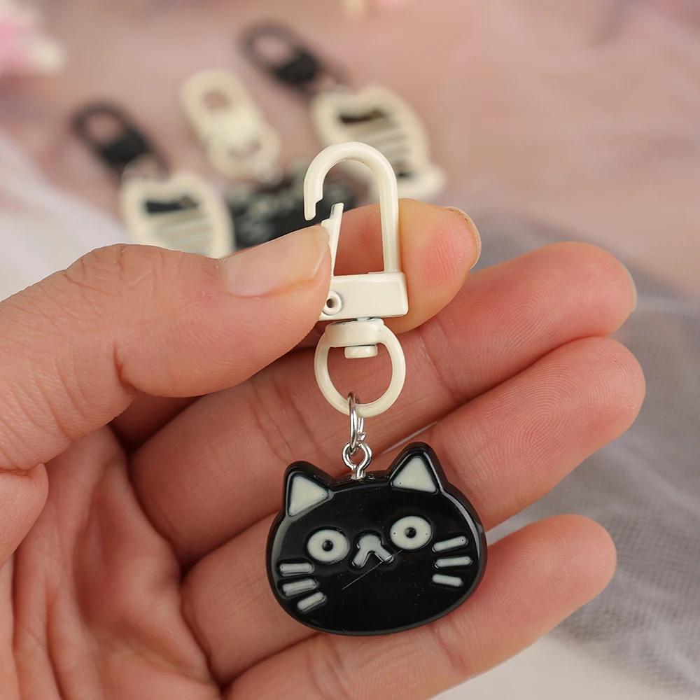 1pair Cute Little Cat Keychain Creative Fish Kitten Resin Cartoon Pendent Fashion Bag Accessories for Couple Gift Car Key Chains