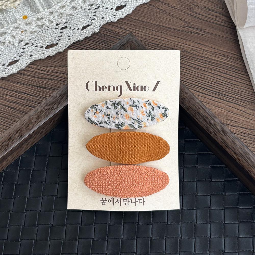 Neue Kinder Haarspangen aus floralem Stoff - Buntes Bonbon-Design für Herbst & Winter