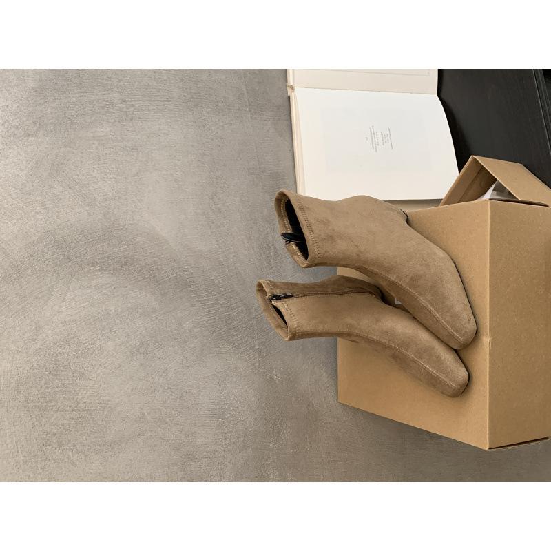 Inre höjdökning 4 cm retro mocka små korta stövlar sidodragkedja fyrkantig tå temperament elastiska tunna stövlar