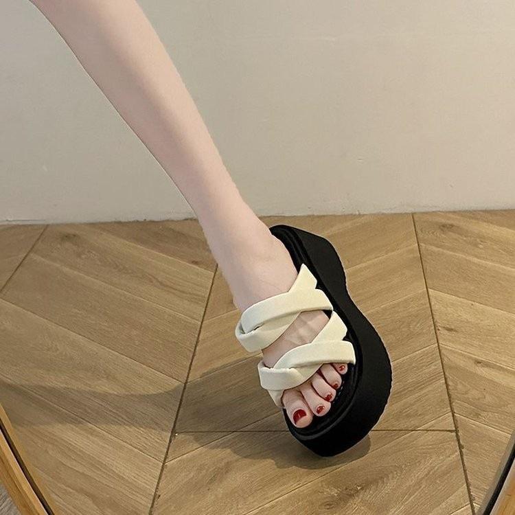 Thick-soled Senior Small Man New Summer Wear 2025 Sandals Muffin Heightening Skirt Beautiful Going Out Slippers Women