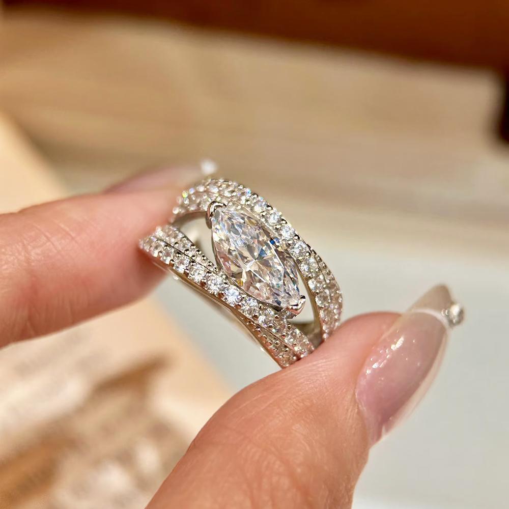 Luxuriöse künstliche Marquise-Schliff Moissanit Ringe 925 Silberbeschichtet für Damen Zertifizierter Diamant Ehering Geschenk Feiner Schmuck