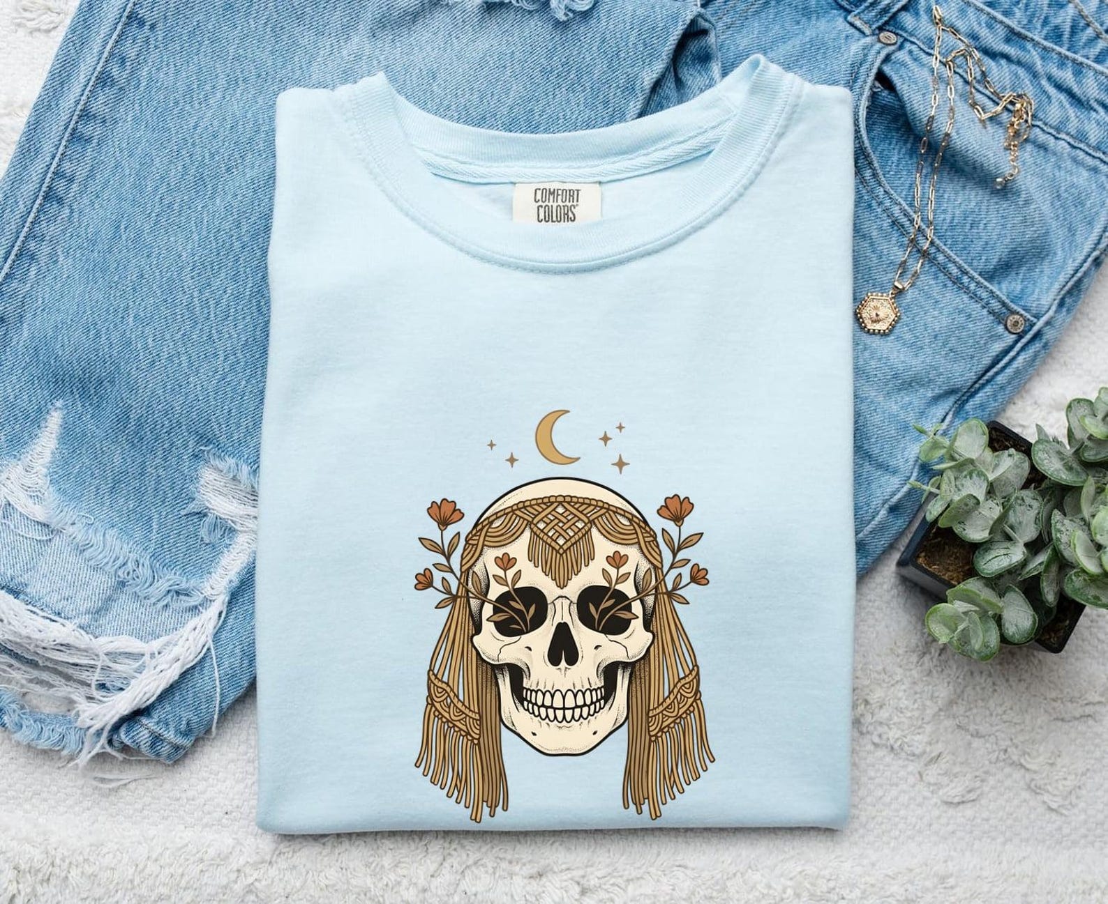Skull Art Shirt Halloween Occult Gift Women Rustic Tee Skull T-Shirt Horror Fan Dark Tshirt Mystic Graphic Hand Drawn Lunar Tshirt 2XL