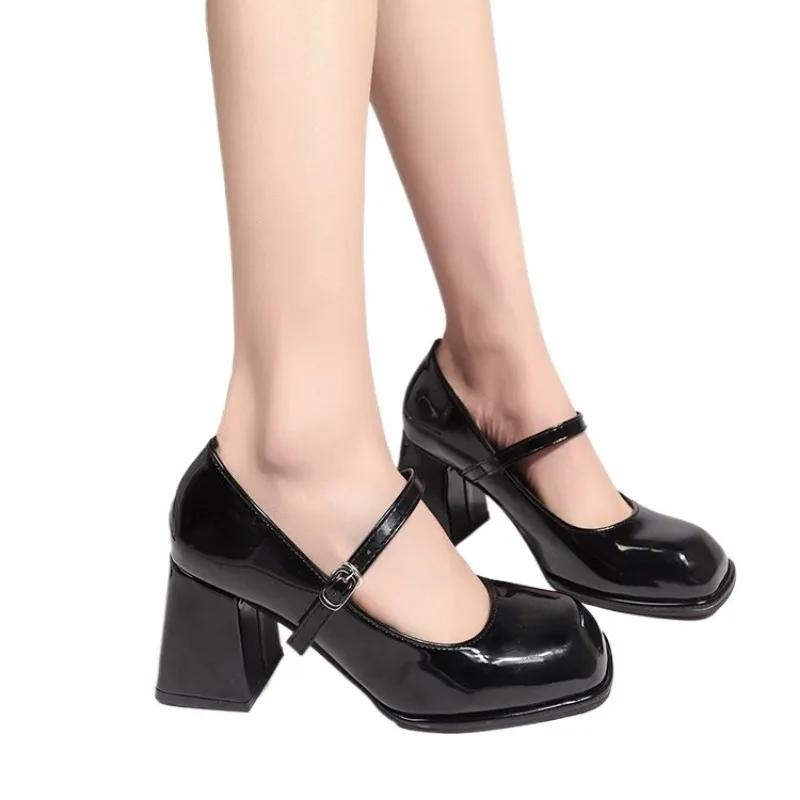 2024 Design Buckle Pumps Thick Heels HIgh Heels for Lady Mary Jane Shoes Platform Waterprof JK Punk Shoes Footwear Square Heel