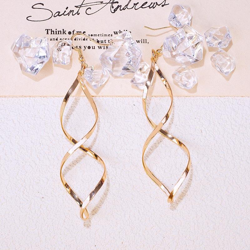 Simple and Fashionable Spiral Earrings, Earrings, Line Temperament Niche Design Ins Women's Earrings Batch