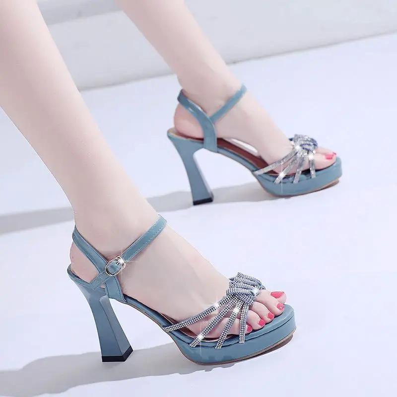 Comfortable and Elegant Chunky Open Toe Ladies Shoes Designer Asian Size on Offer New Breathable Fashion Korea Women's Sandals