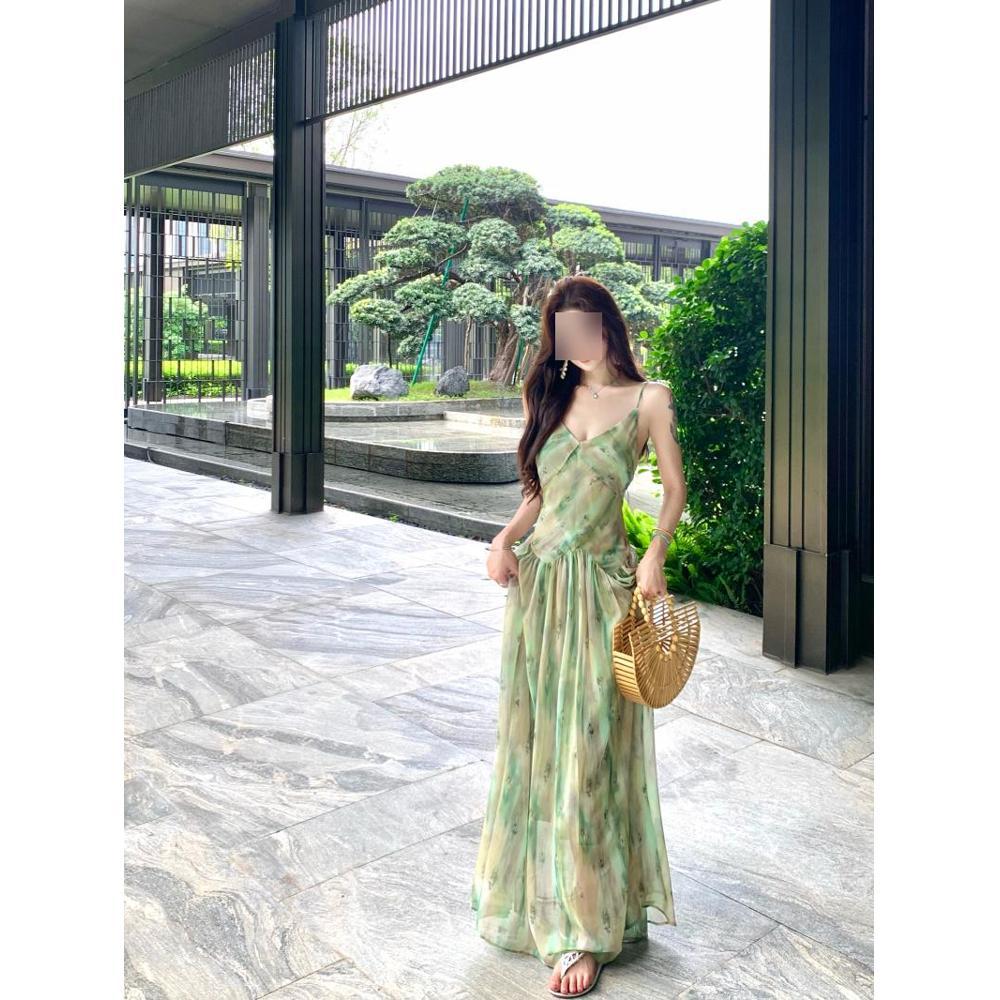 Seaside vacation wind suspender v-neck dress women's summer new casual pleated texture green floral skirt