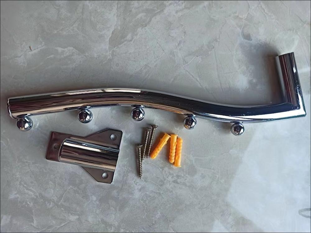 

Rotatable Wall Mounted Clothes Hanger Home Hotel Clothes Organizer Swing Arm Holder