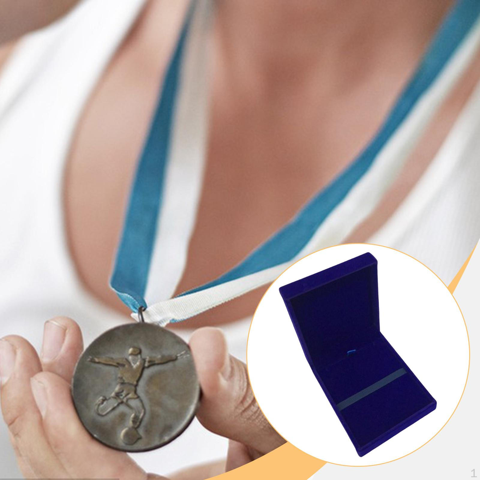 

Кейс Коробка для хранения с крышками Пыленепроницаемый Подарки Держатель для сувениров Портативный для коллекционных предметов Нашивки Гонки синий