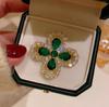 Vintage Brooches Imitation Emerald Leaf Shape Sweater Pins French Style Exquisite Corsage All-match Suit Prom Dress