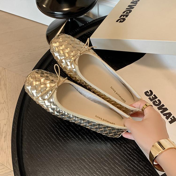 

2025 autumn weaving cute butterfly wind sweet low heel square head shallow mouth single shoes temperament single shoes fashion shoes women s shoes 39 золотой