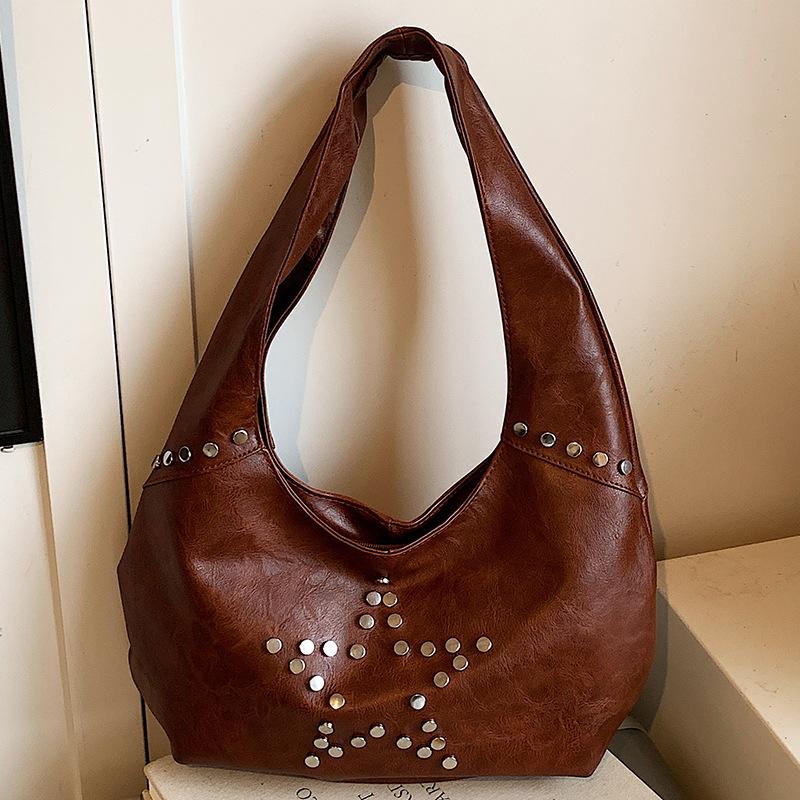 Autumn New Texture Retro Rivet Shoulder Armpit Bag Fashionable Large Capacity Fashionable Bucket Bag