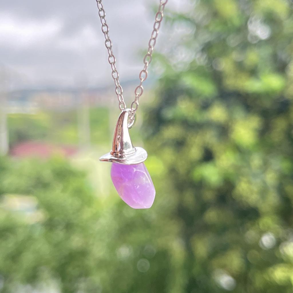 2026 New Natural Amethyst Hexagonal Pendant Necklace Witch Hat Halloween Flying Witch Collarbone Necklace for Women