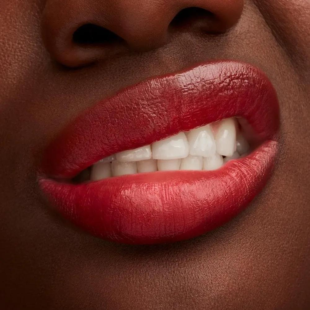 MAC Lustreglass Lipstick Lustreglass Sheer Shine - Lady Bug